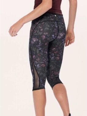 Lululemon Athletica Train Times Crop in Frozen Flourish Multi 4